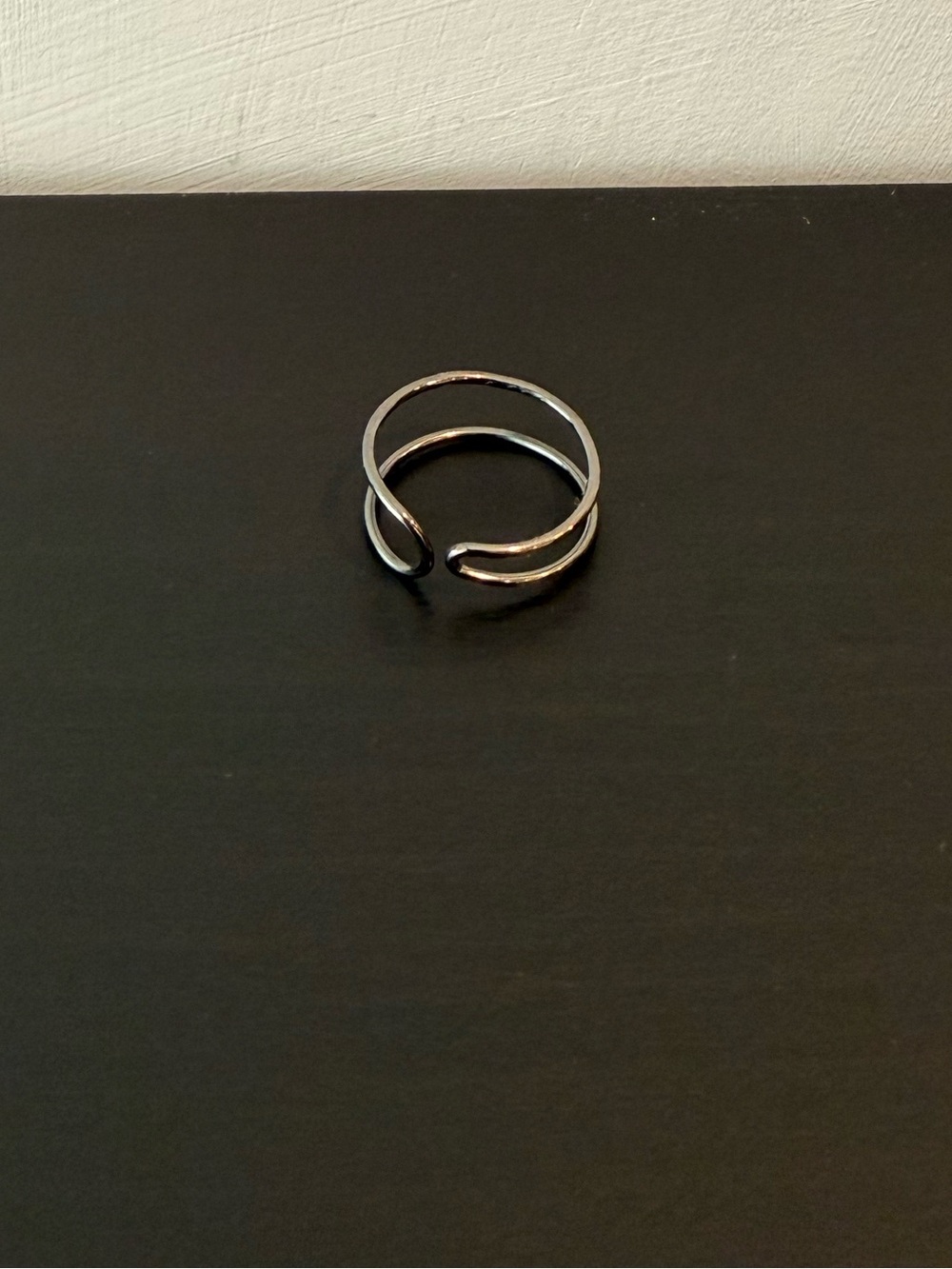 Black metal adjustable ring